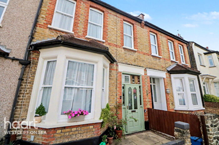 3 Bedroom Terraced House For Sale In Hainault Avenue, Westcliff-On-Sea, SS0
