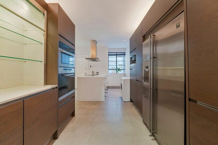 3 Bedroom Flat To Rent In Princes Gate, Knightsbridge, London, SW7