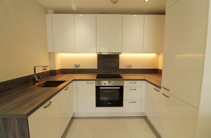 1 Bedroom Flat To Rent In Harlequin House, Reading, RG2