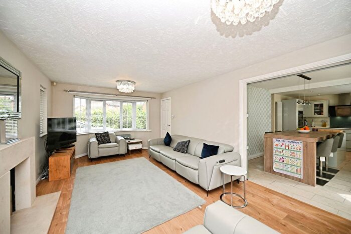 5 Bedroom Detached House For Sale In Lawford Lane, Bilton, Rugby, CV22