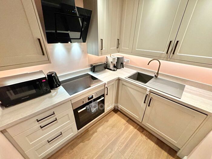 2 Bedroom Flat For Sale In Sinclair Drive, Battlefield, G42