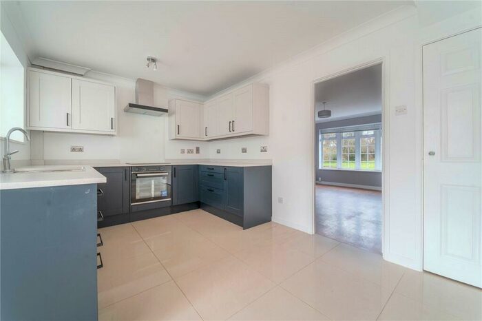 3 Bedroom Semi-Detached House To Rent In Becker Road, Colchester, Essex, CO3