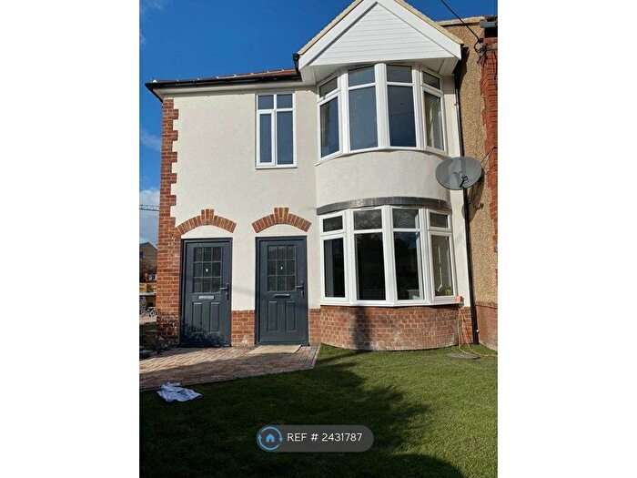 2 Bedroom Flat To Rent In Botley, Oxford, OX2