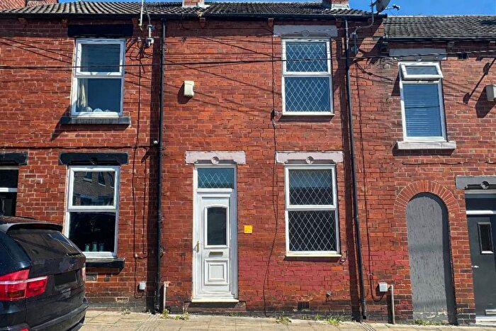 2 Bedroom Terraced House To Rent In Close Street, Hemsworth, Pontefract, WF9