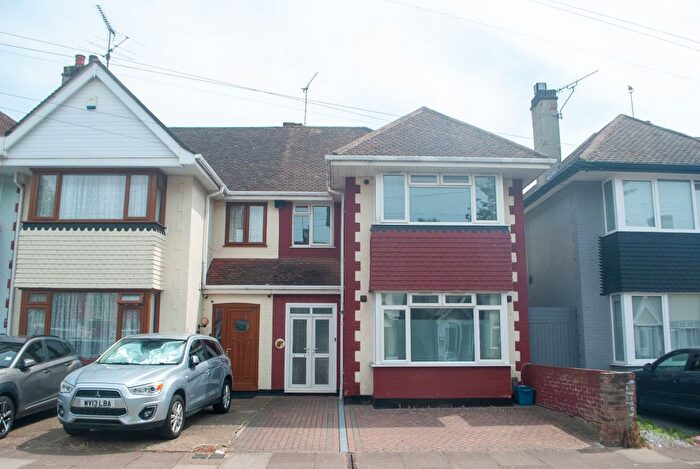 3 Bedroom Semi-Detached House To Rent In Gayton Road, Southend-On-Sea, SS2