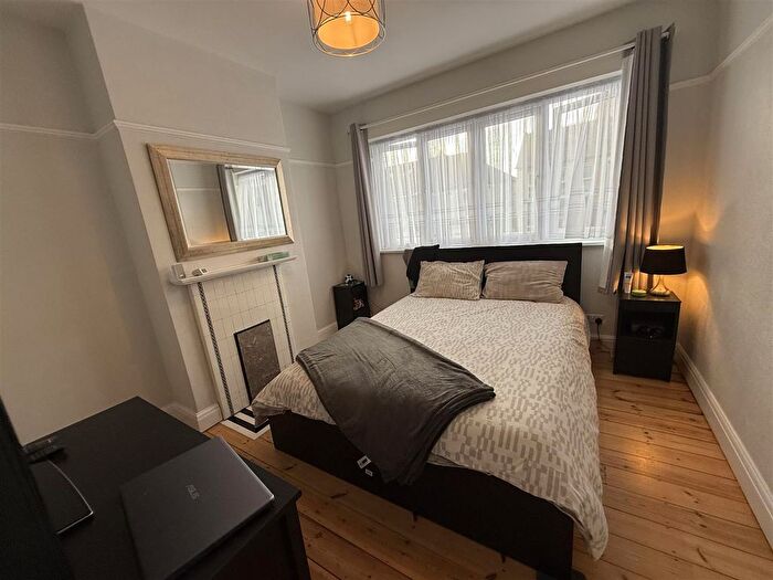 3 Bedroom Terraced House To Rent In Himley Road, SW17