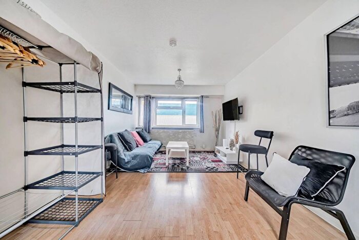 1 Bedroom Flat For Sale In Setchell Way, Bermondsey, London, SE1