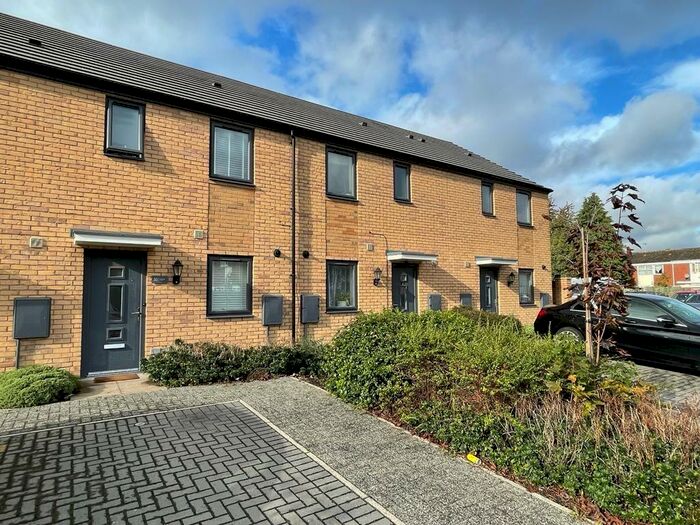 3 Bedroom Terraced House To Rent In Spooner Croft, Birmingham, B5