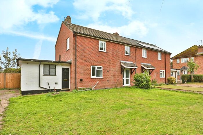 3 Bedroom Semi-Detached House For Sale In Pilgrims Way, Little Cressingham, Thetford, IP25