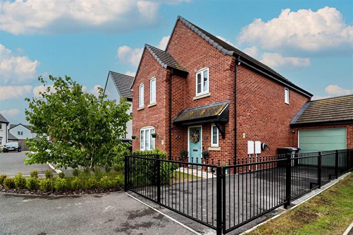 4 Bedroom Detached House For Sale In Hazelnut Way, Louth, LN11