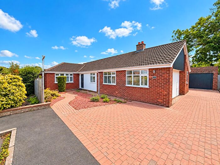 3 Bedroom Detached Bungalow For Sale In Queensland Close, Mickleover, Derby, DE3