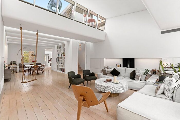 3 Bedroom Flat For Sale In Courtfield Gardens, London, SW5