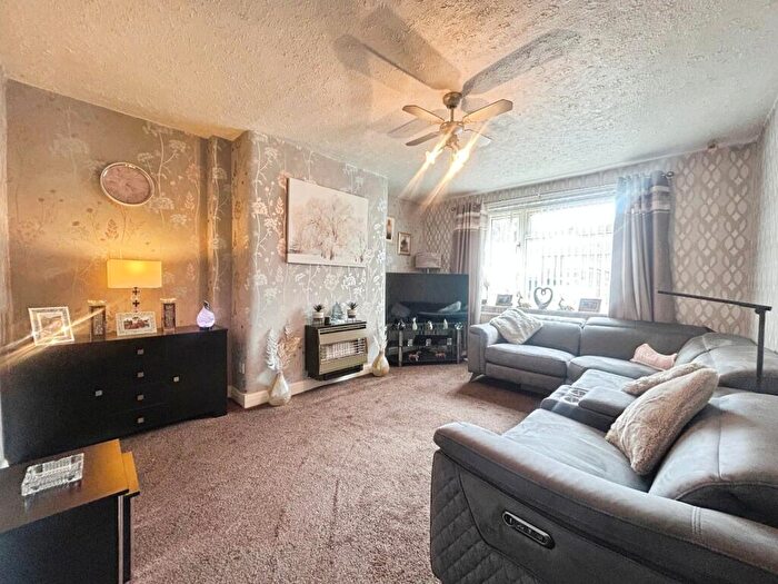 3 Bedroom End Of Terrace House For Sale In First Avenue, Swinton, Manchester, Greater Manchester, M27