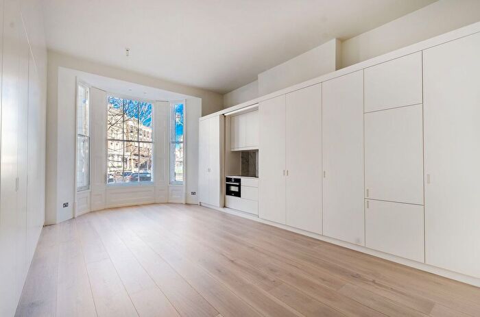 Studio To Rent In Cromwell Road, Earls Court, London, SW5