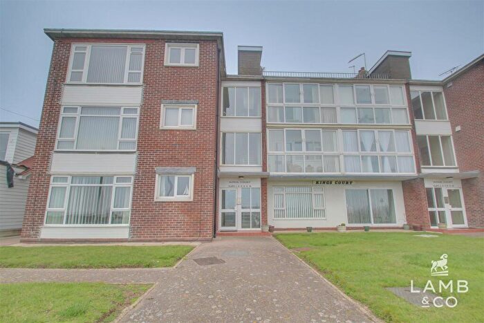 Flat To Rent In Kings Court, CO15