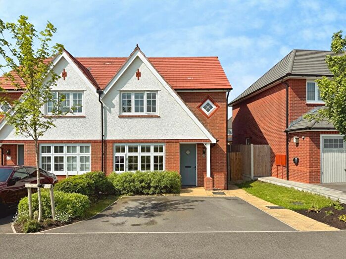 3 Bedroom Semi-Detached House For Sale In Thompson Close, Woodford, SK7