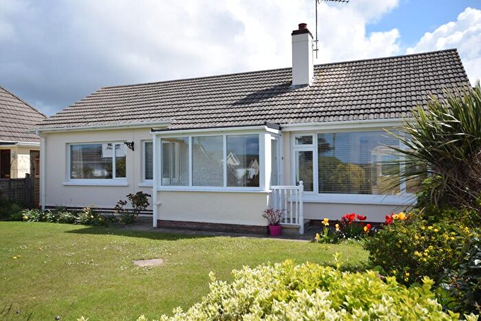 3 Bedroom Bungalow To Rent In Lime Tree Grove, Braunton, EX33