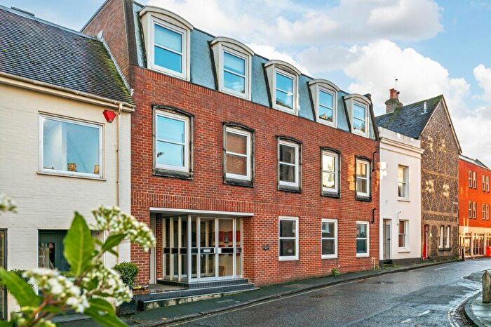 1 Bedroom Flat To Rent In Westgate House, Trafalgar Street, WInchester, SO23