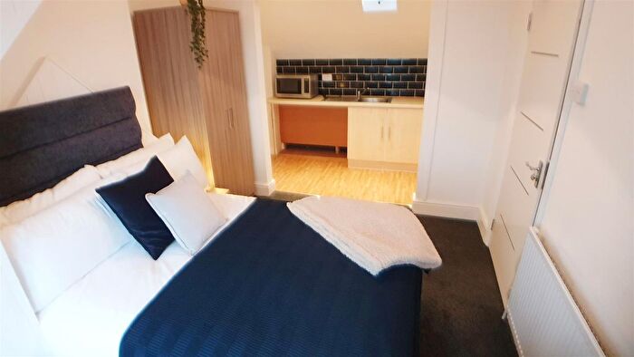 6 Bedroom Detached House For Sale In Frederick Road, Birmingham, B23