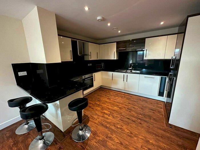 3 Bedroom Apartment To Rent In Ecco, S11