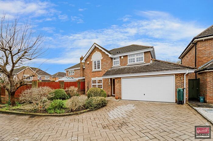 4 Bedroom Detached House For Sale In Manor Park, Staines-Upon-Thames, TW18