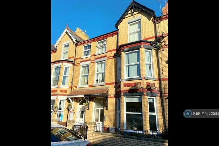 1 Bedroom Flat To Rent In River Street, Rhyl, LL18