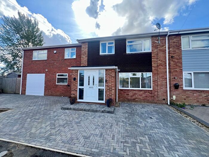 5 Bedroom Semi-Detached House For Sale In West Way, Weedon, NN7