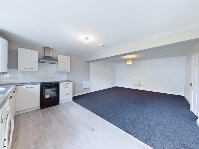 2 Bedroom Ground Maisonette To Rent In Aberfan Road, Aberfan, Merthyr Tydfil, CF48