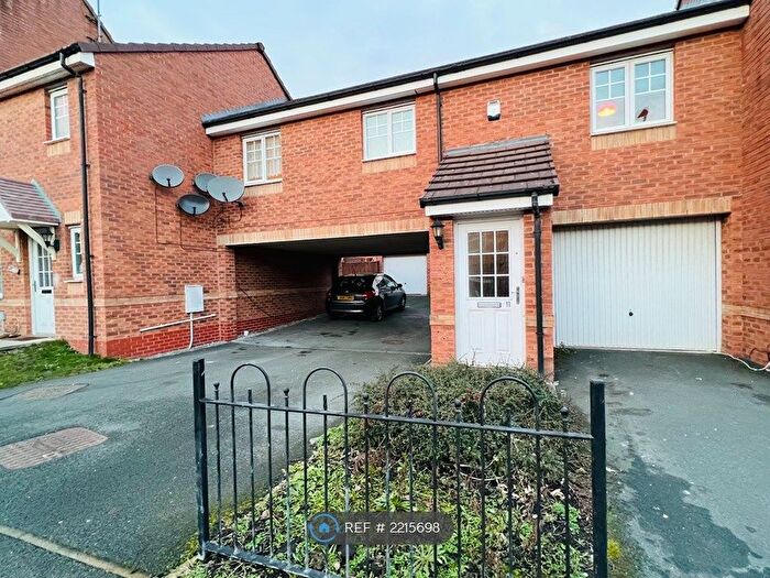 2 Bedroom Maisonette To Rent In Saddlecote Close, Manchester, M8