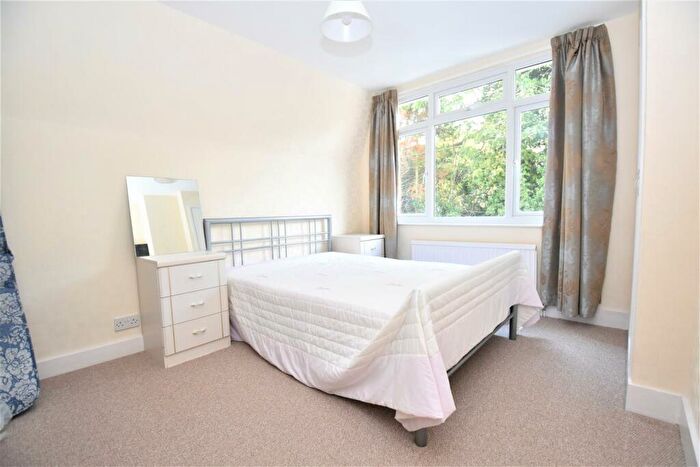 2 Bedroom Semi-Detached House For Sale In Warners Bridge Chase, Rochford, SS4