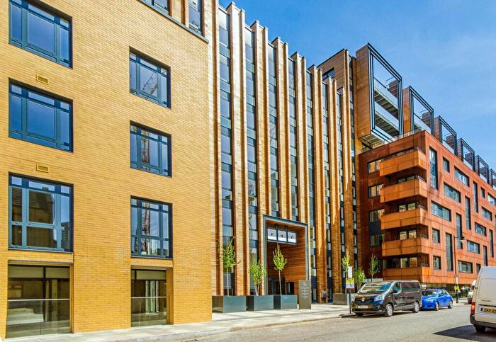 2 Bedroom Flat To Rent In Merchant Building, Islington, London, N1