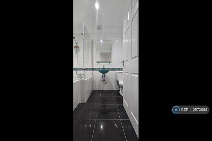 1 Bedroom Flat To Rent In San Remo Towers Block B, Boscombe, Bournemouth, BH5