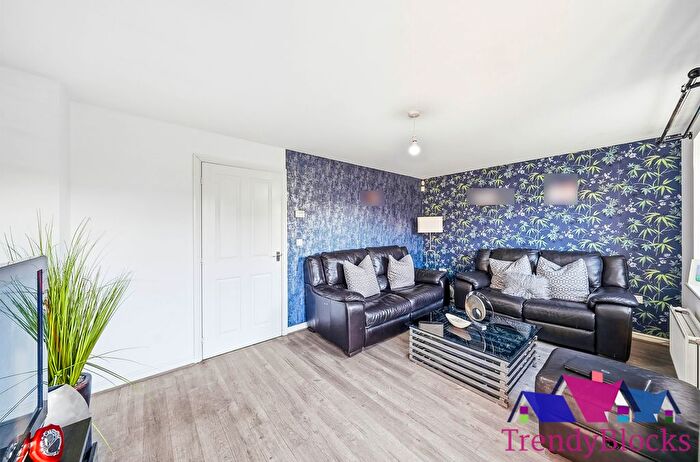 4 Bedroom End Terrace House For Sale In Henry Walk, Dartford, DA1
