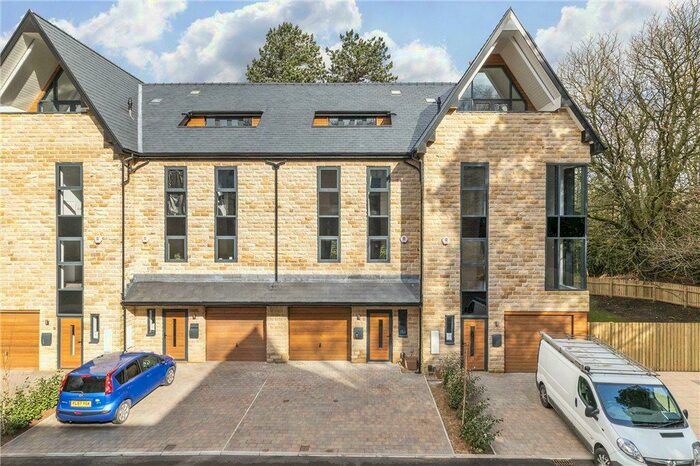 4 Bedroom Town House To Rent In Craiglands Gardens, Ilkley, LS29