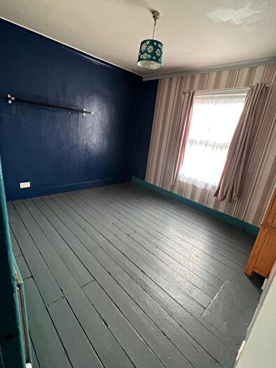 2 Bedroom Detached House To Rent In St. Saviours Crescent, Luton, LU1