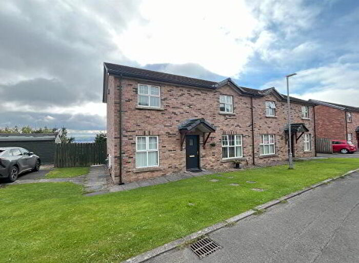 3 Bedroom Semi-Detached House For Sale In Squires View, Belfast, BT14