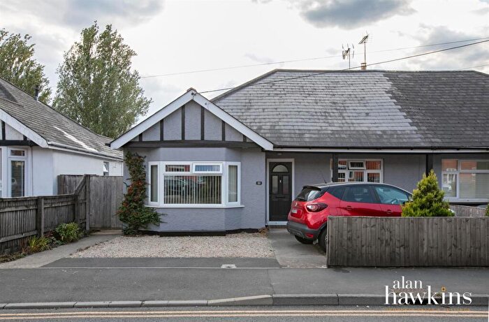 2 Bedroom Semi-Detached Bungalow For Sale In New Road, Royal Wootton Bassett, SN4