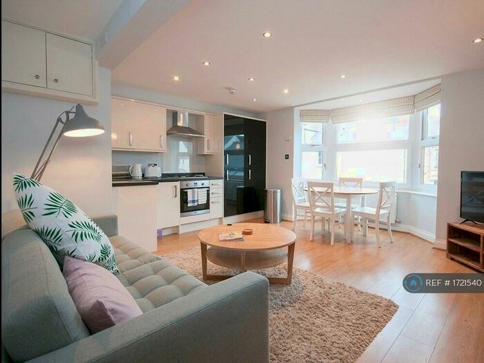 2 Bedroom Flat To Rent In Cathedral Road, Cardiff, CF11