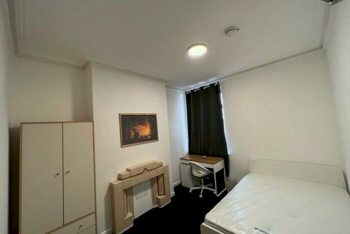 1 Bedroom Terraced House To Rent In North Road Cardiff, CF10