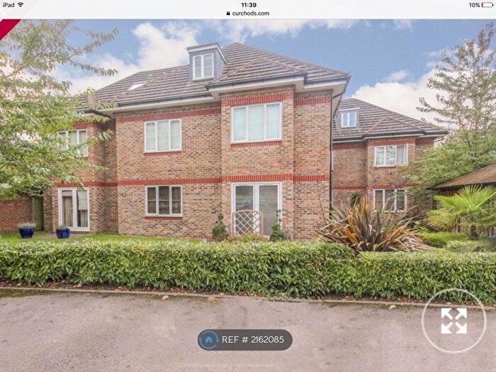 1 Bedroom Flat To Rent In Cobham, Cobham, KT11