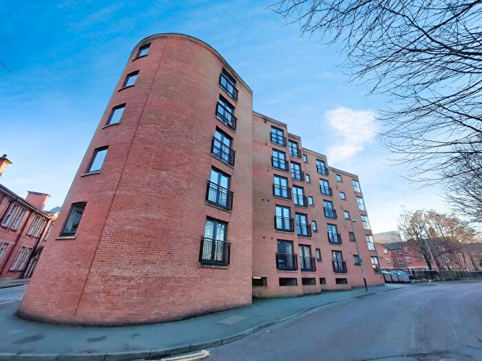 2 Bedroom Flat To Rent In Central Court, Melville Street, Salford, Greater Manchester, M3