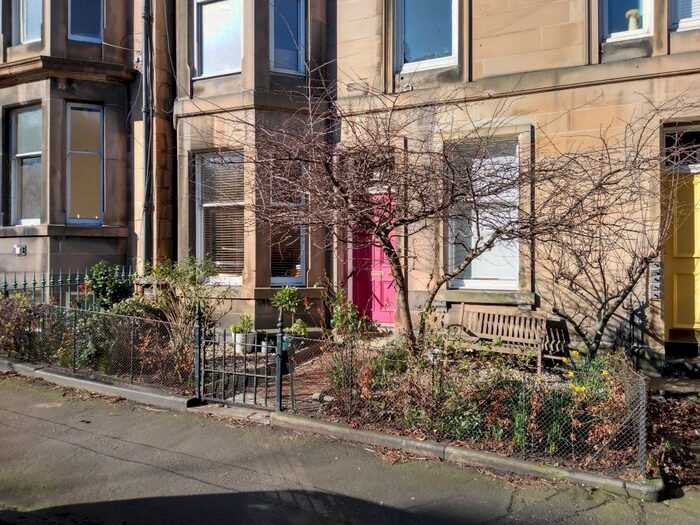 2 Bedroom Flat To Rent In Wellington Street, Edinburgh, EH7