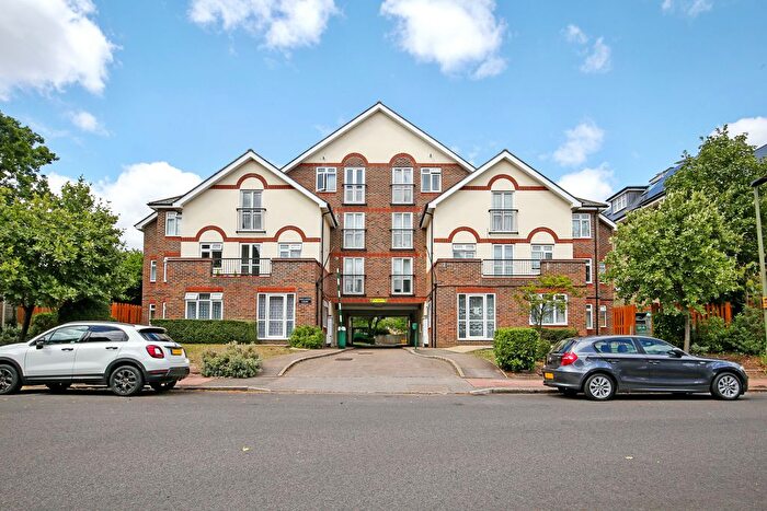 2 Bedroom Flat To Rent In Oaklands Court (), Bromley, BR1