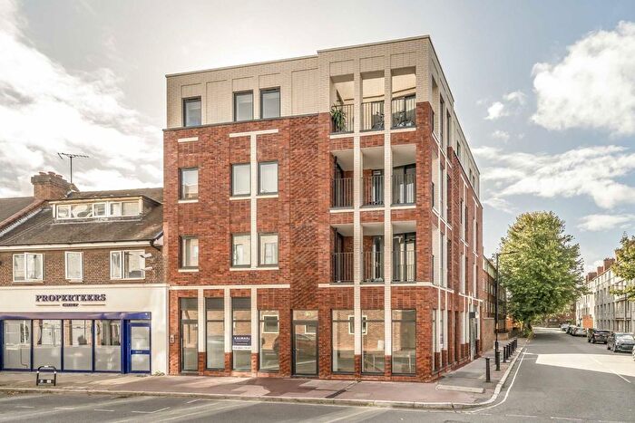 2 Bedroom Flat For Sale In Albion Street, Canada Water, SE16