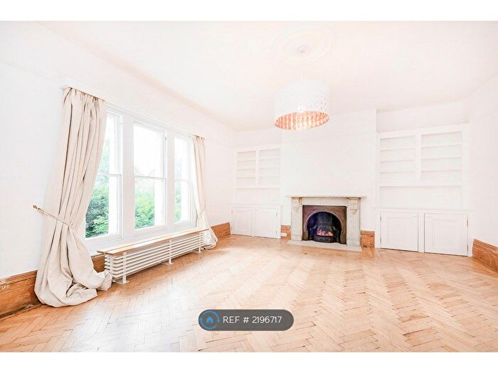 1 Bedroom Flat To Rent In Auckland Hill, London, SE27