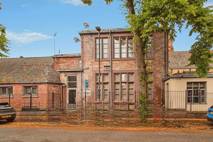 1 Bedroom Flat For Sale In Landcross Road, Manchester, Greater Manchester, M14