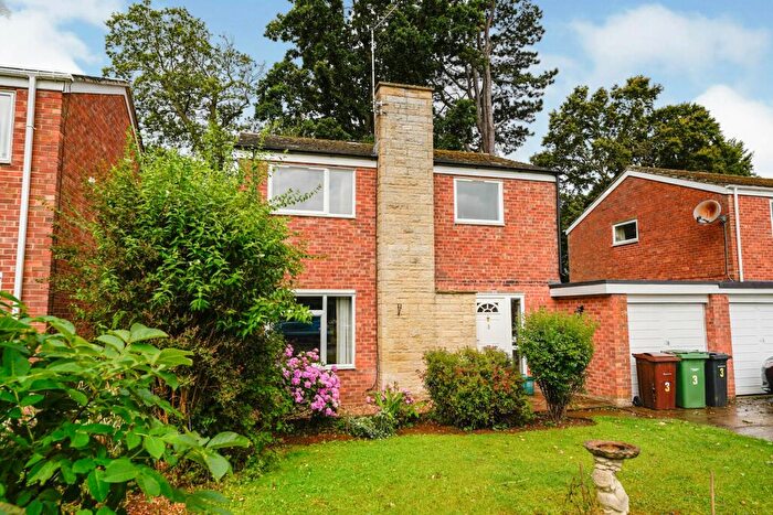 3 Bedroom Semi-Detached House To Rent In Manor Close, Shrivenham, SN6