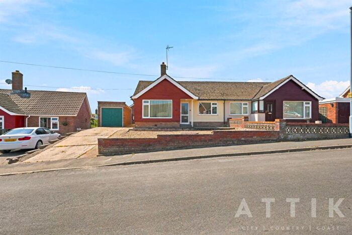 2 Bedroom Semi-Detached Bungalow For Sale In Kennedy Avenue, Halesworth, IP19