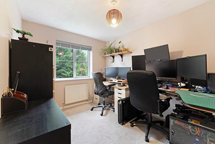 3 Bedroom Terraced House For Sale In Iris Road, West Ewell, Epsom, KT19