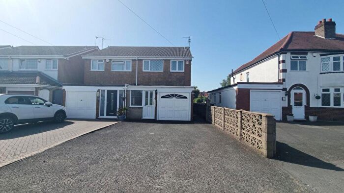 3 Bedroom Semi-Detached House To Rent In Amblecote Road, Brierley Hill, DY5